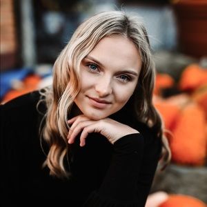 Meet your Posher, Mallory